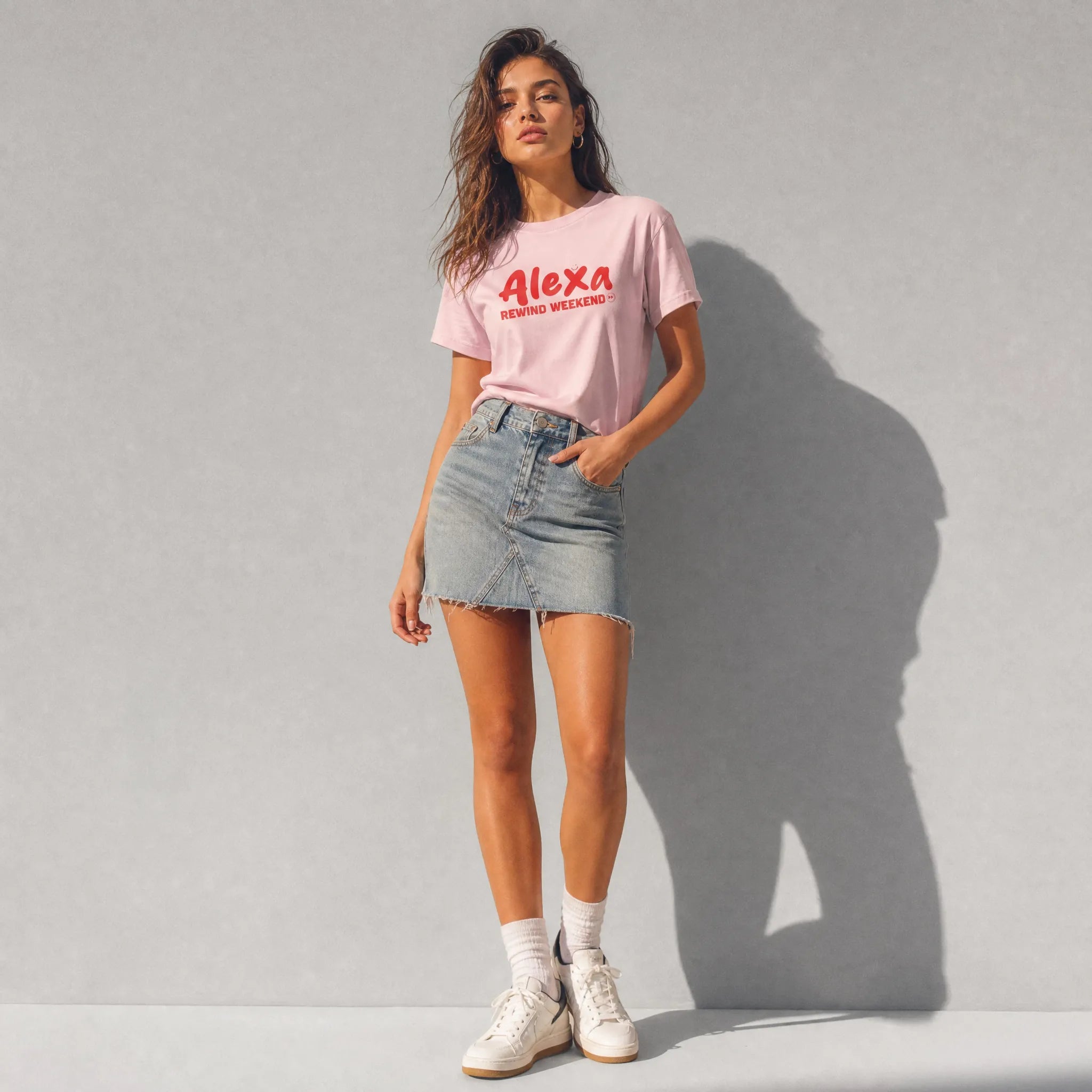 UNISEX T-SHIRT ALEXA REWIND WEEKEND