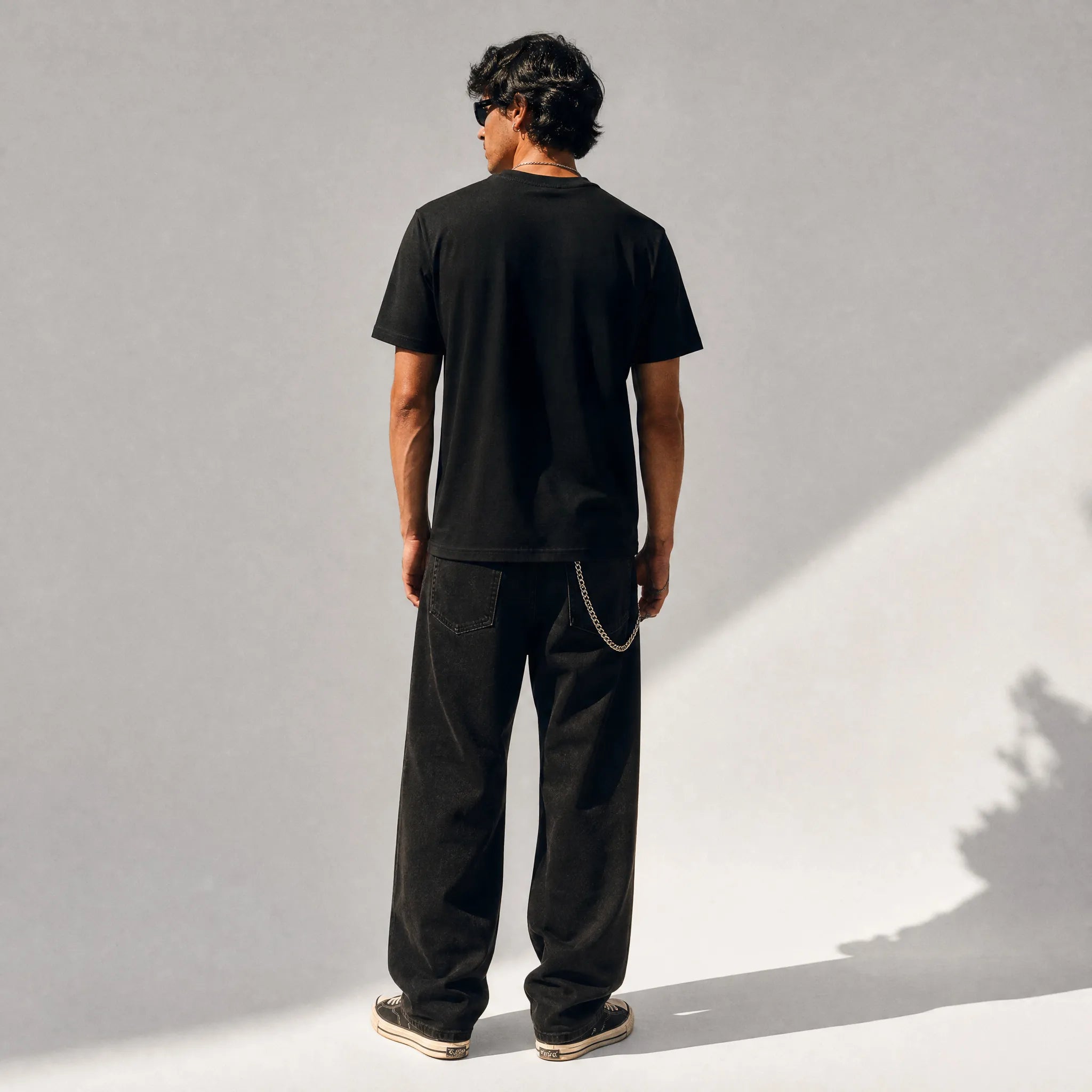 UNISEX T-SHIRT ALLERGIC من الناس "to people"
