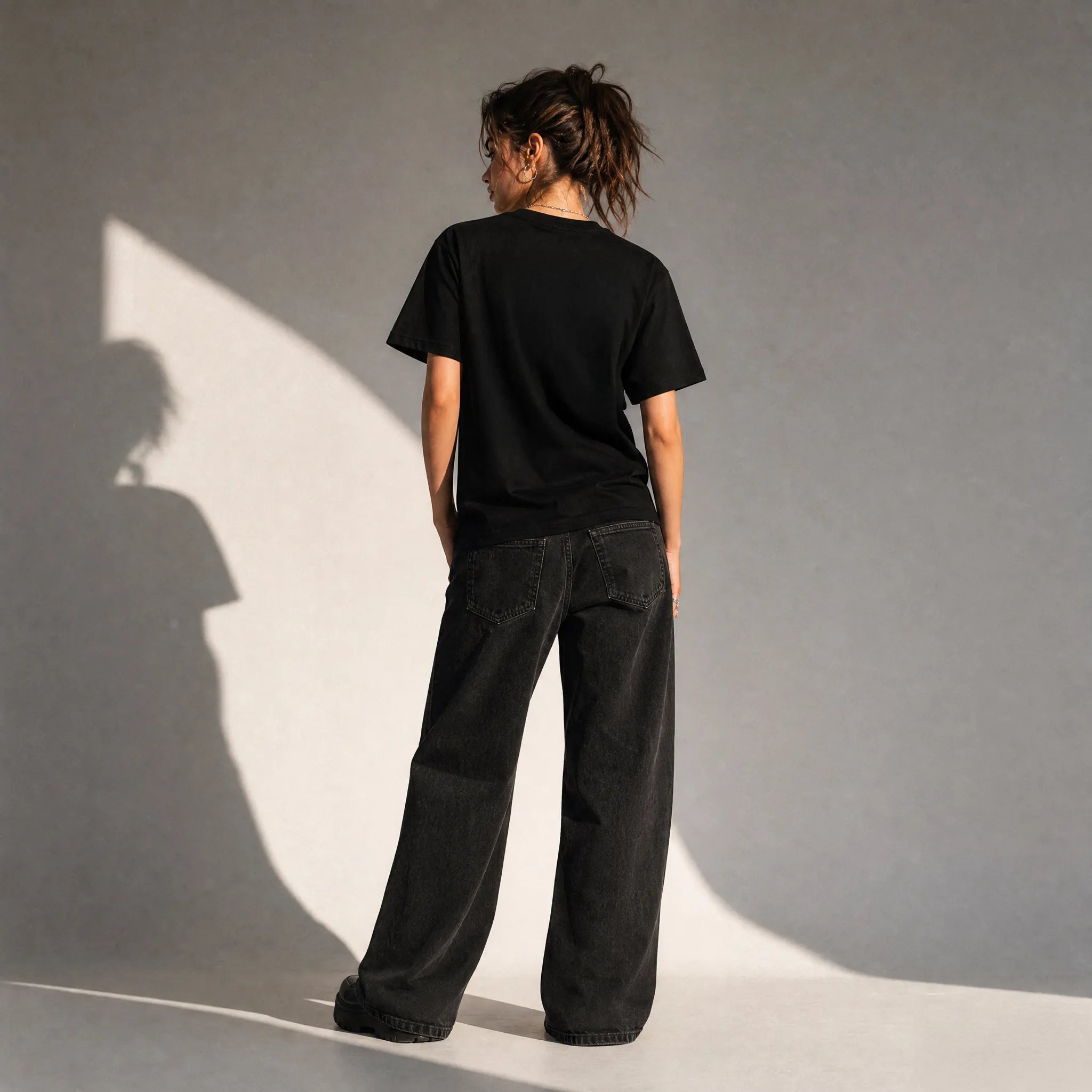 UNISEX T-SHIRT ALLERGIC من الناس "to people"