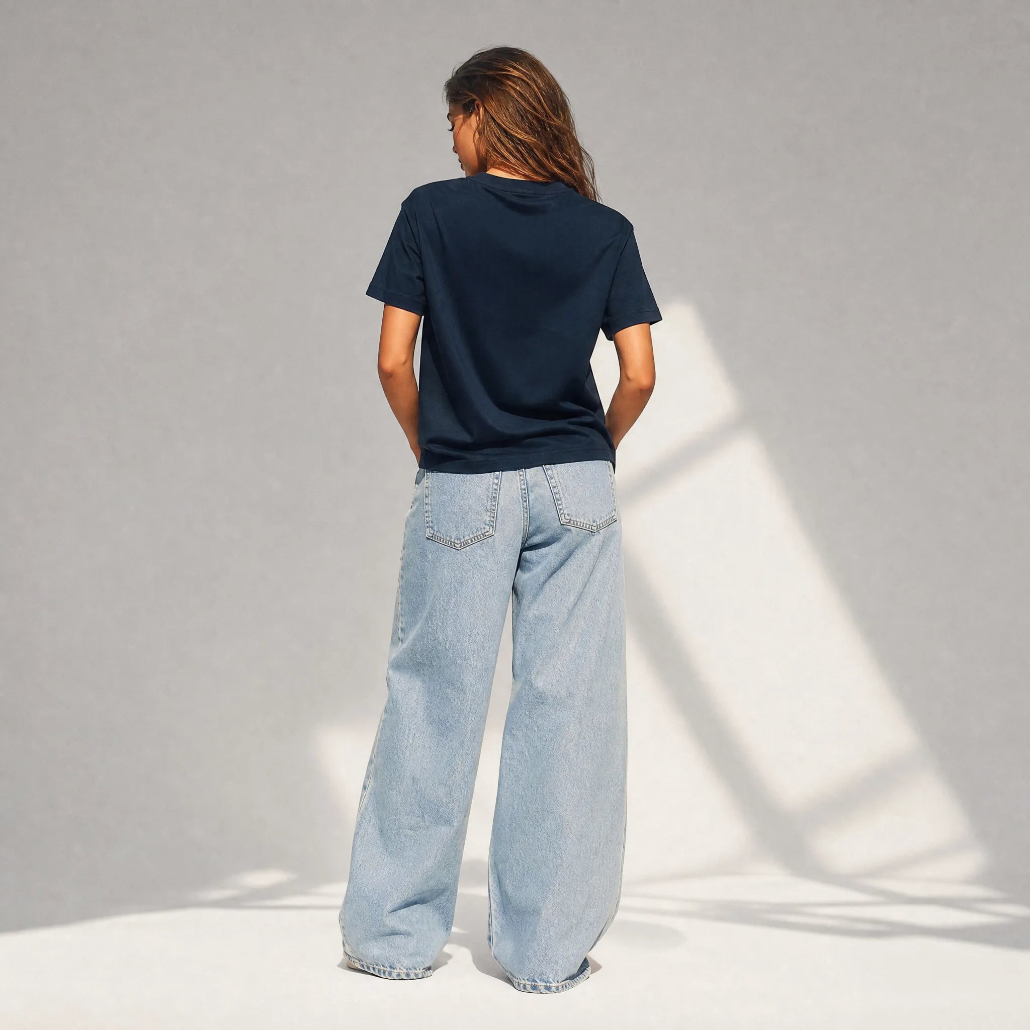 UNISEX T-SHIRT ALLERGIC من الناس "to people"