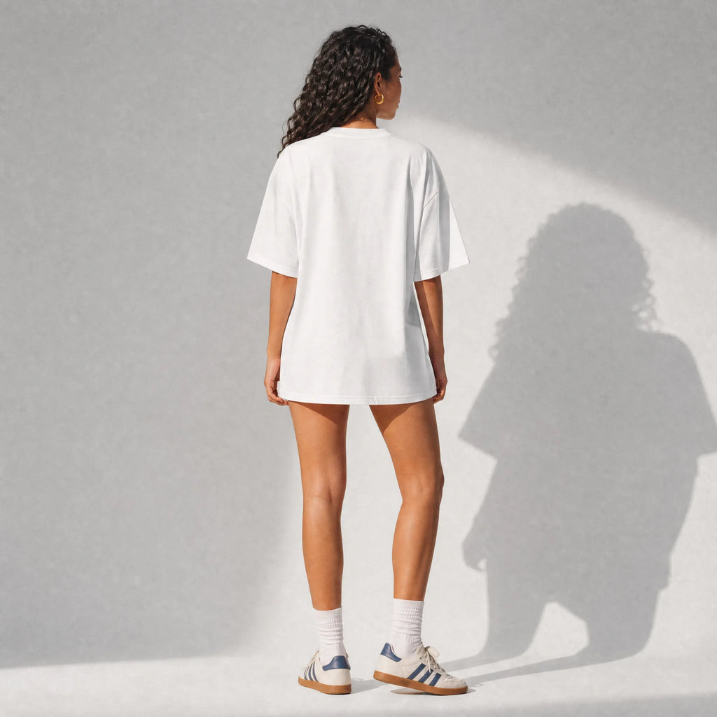UNISEX "OVERSIZE" T-SHIRT IT'S FRIDAY BABY