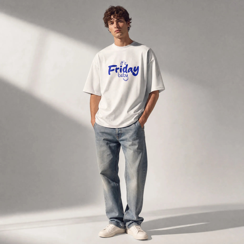 UNISEX "OVERSIZE" T-SHIRT IT'S FRIDAY BABY