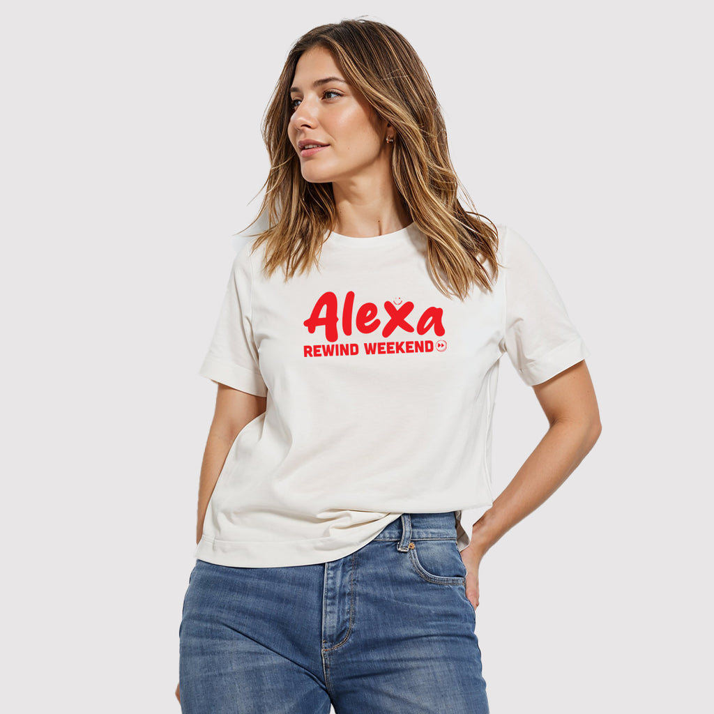 Fronte maglietta donna girocollo bianca in cotone biologico e scritta rossa “Alexa rewind weekend” Totally Random