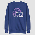 mockup frontale felpa unisex girocollo blu royale con design di un cervello rosa e scritta bianca mentally tired - Totally Random®