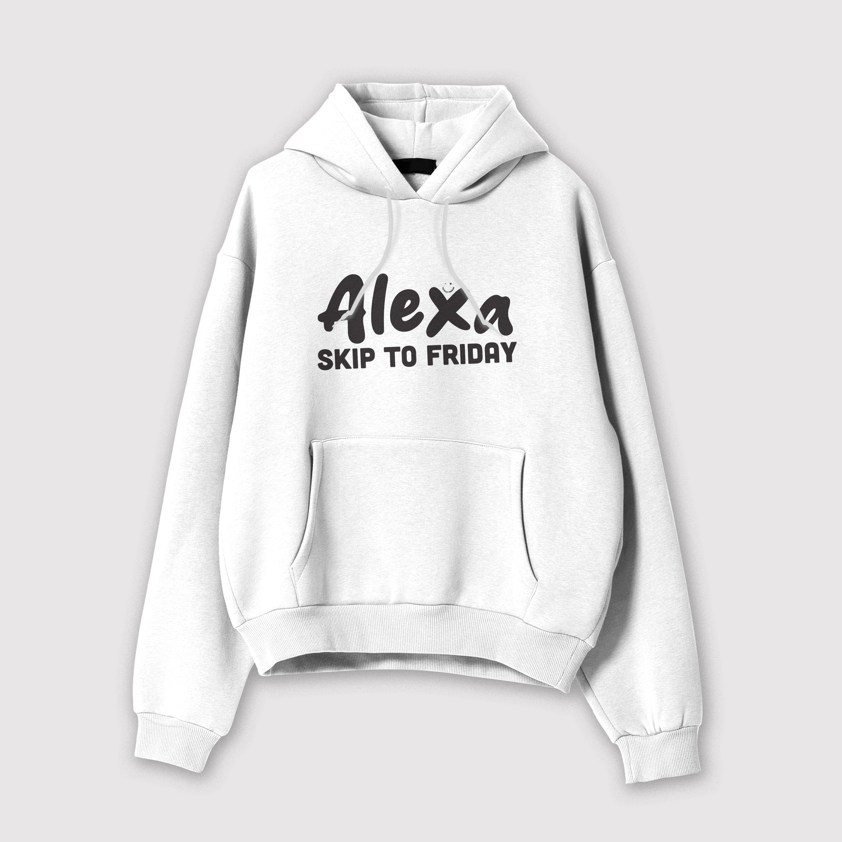 Mockup fronte felpa uomo bianca in cotone organico con cappuccio e scritta nera “Alexa skip to Friday” Totally Random
