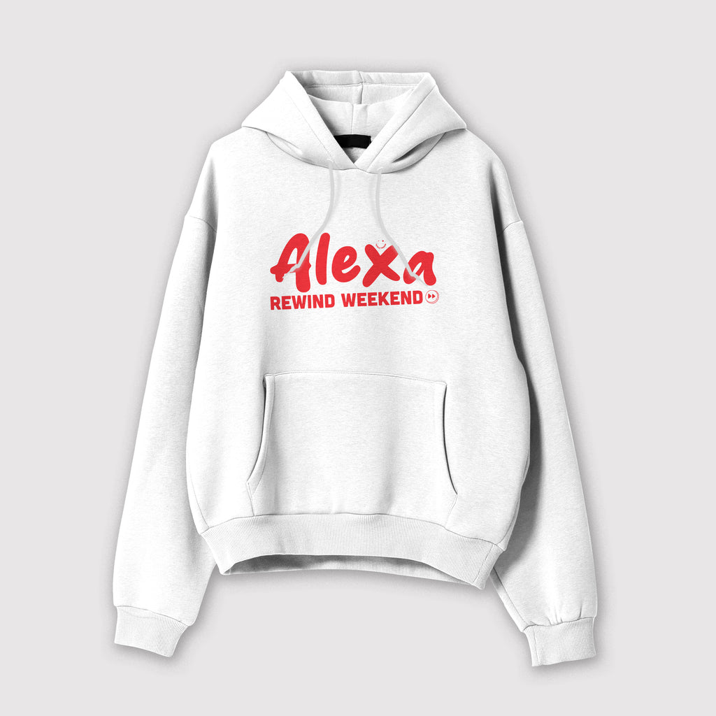 Mockup felpa donna bianca in cotone organico con cappuccio e scritta rossa “Alexa rewind weekend” Totally Random