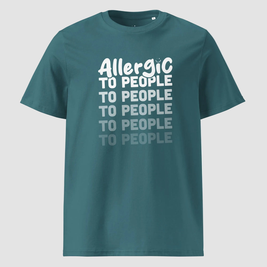 mockup frontale maglietta unisex smeraldo con scritta bianca allergic to people - Totally Random®
